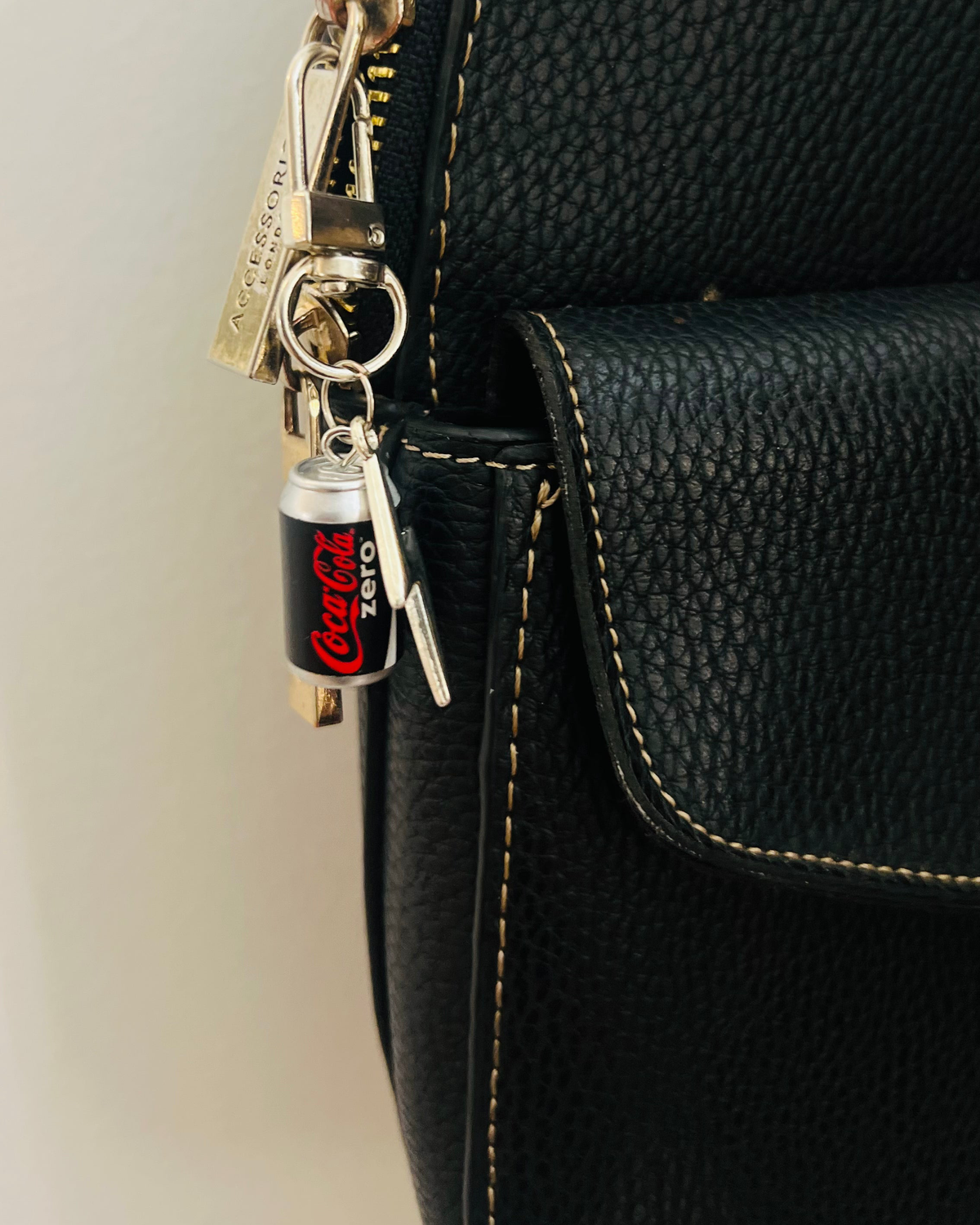 Coca-Cola Zero Thunderbolt D-Hook Bag Charm