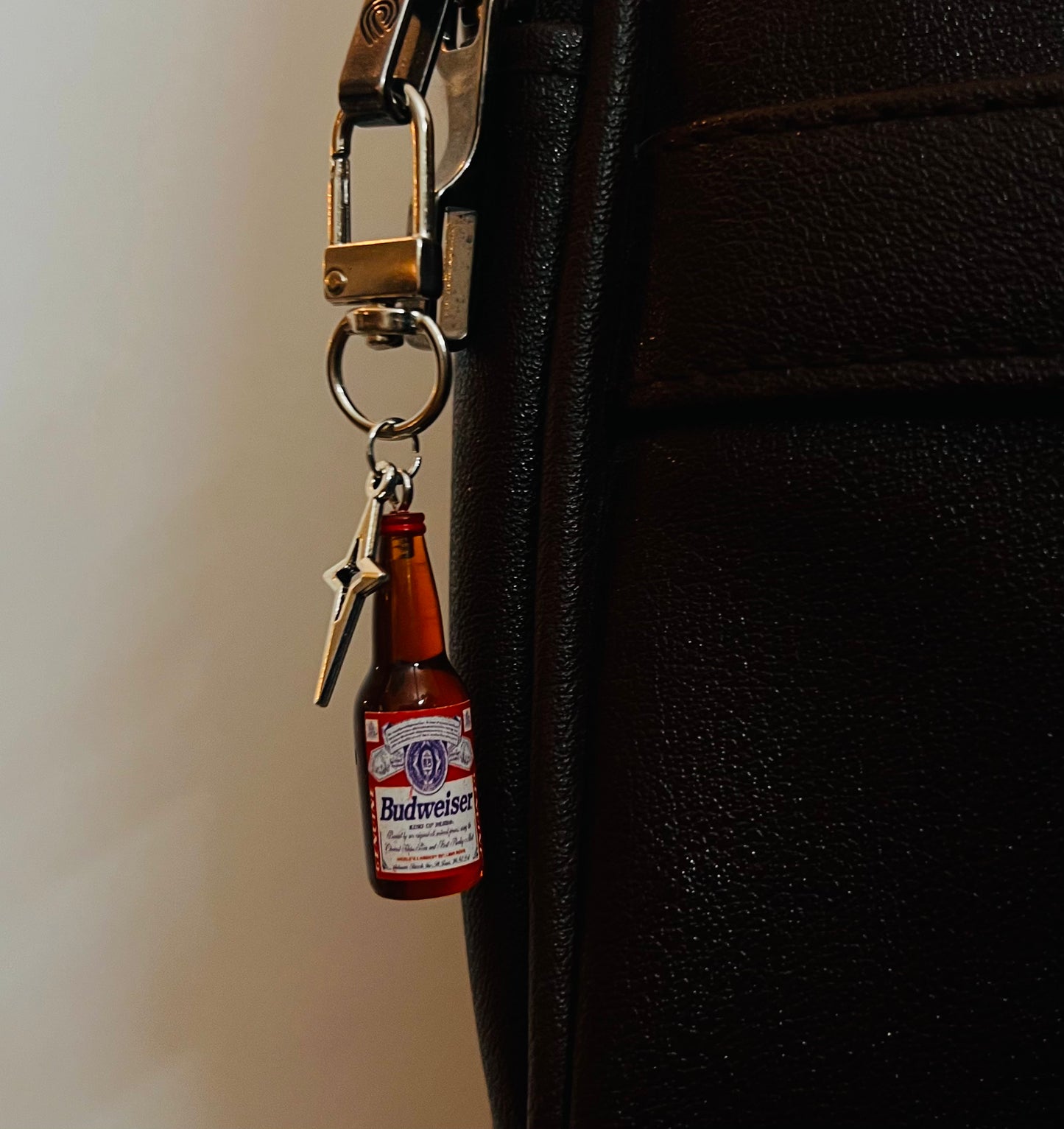 Budweiser Bottle Star Bling D-Hook Bag Charm