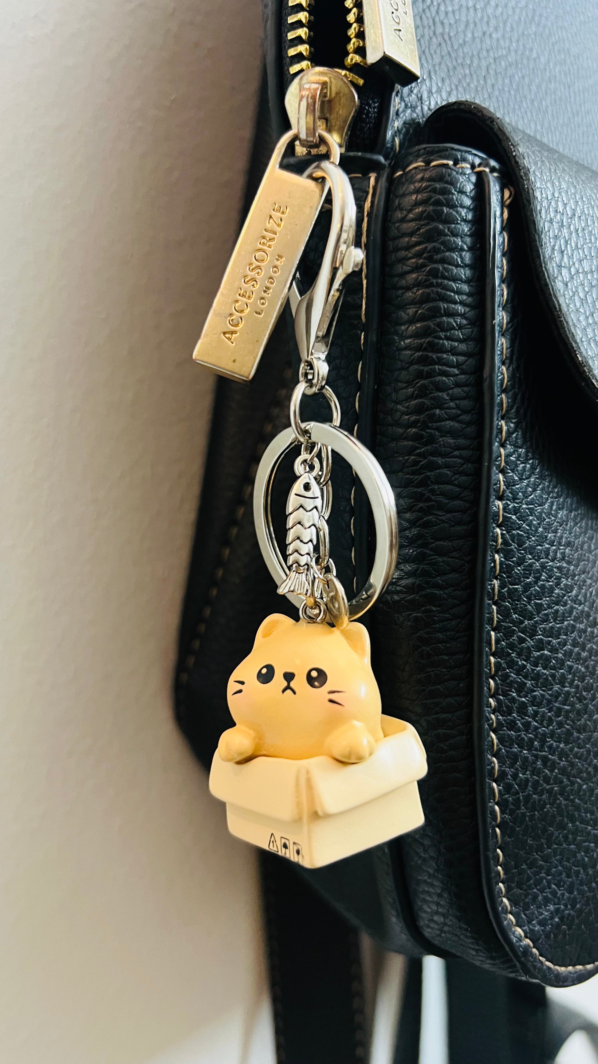 Kitty in the Box Keychain, cute cat in a cardboard box keychain